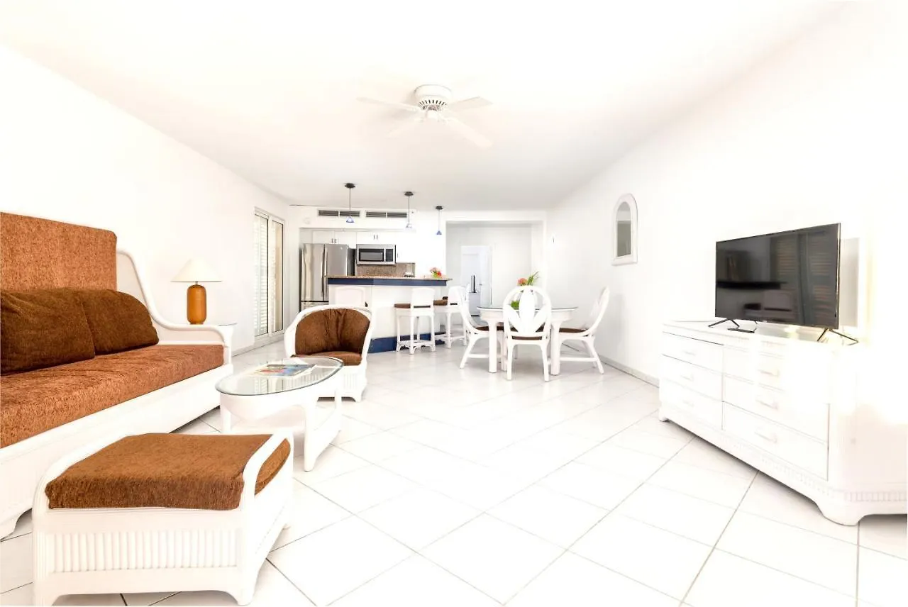 Charming Apartment In Lowlands With Shared Pool 87 M²